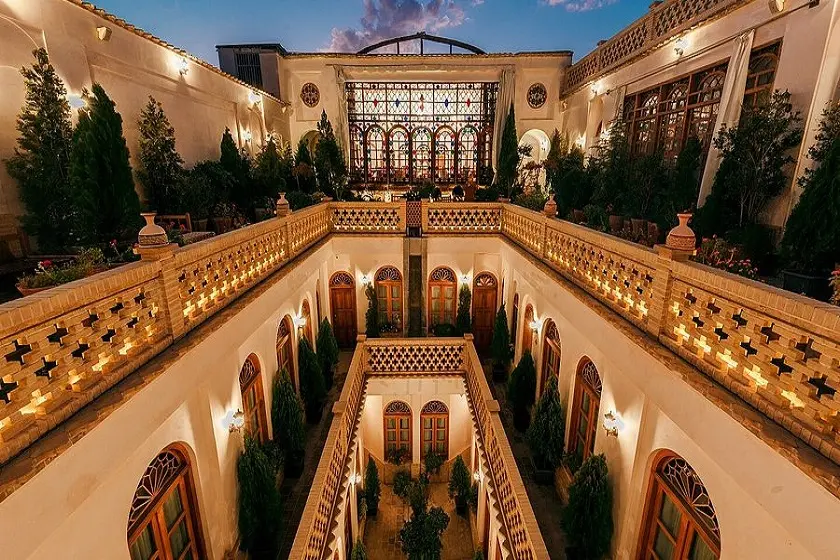 بررسی هتل_های اصفهان با موقعیت نزدیک به جاذبه_های تاریخی - تصویر 3