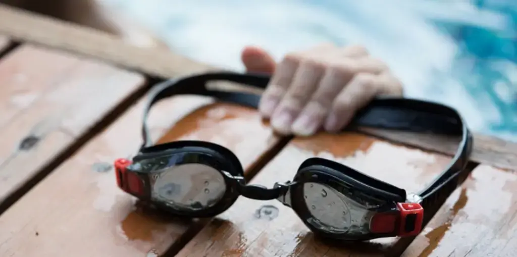 عینک شنا برای استخر یا دریا؟ تفاوت عینک تمرینی، تفریحی و مسابقه ای - تصویر 2