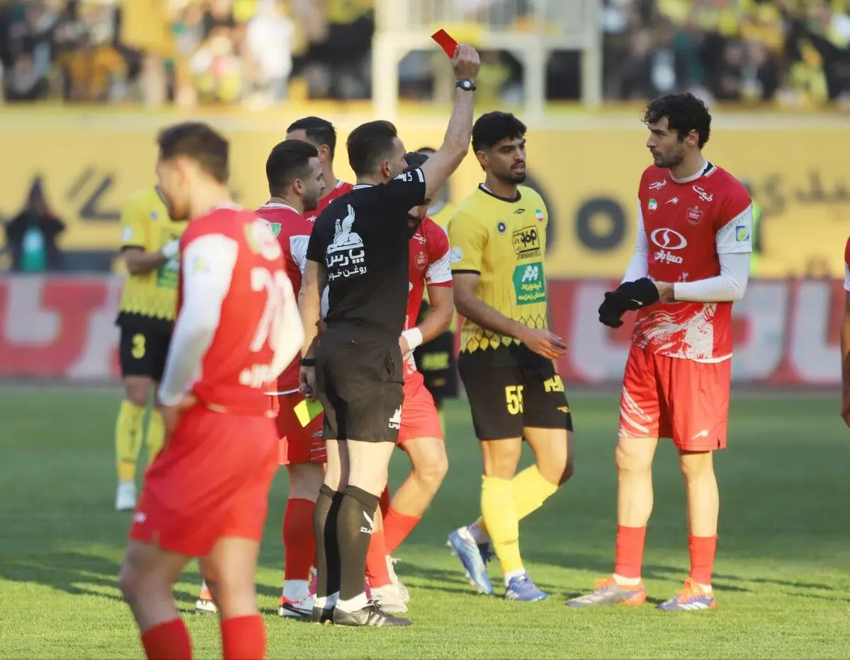 عکس| گولسیانی: خانواده پرسپولیس مرا ببخشید| از طرفداران زن ممنونم، فضای شگفت انگیزی درست کردند!