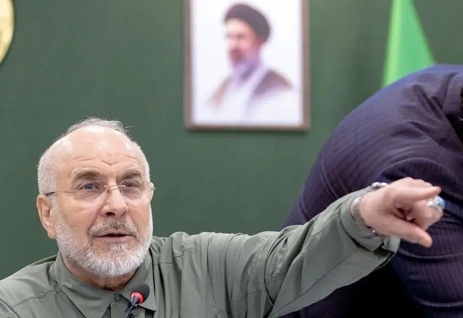 واکنش قالیباف به اعلام نامزدی دیپلمات اماراتی برای دبیر کلی سازمان ملل: روباه،
نگهبان مرغ‌ها می‌شود!