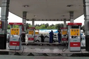 قیمت بنزین صادراتی ایران ۵۵۰۰ تومان اعلام شد | جزییات