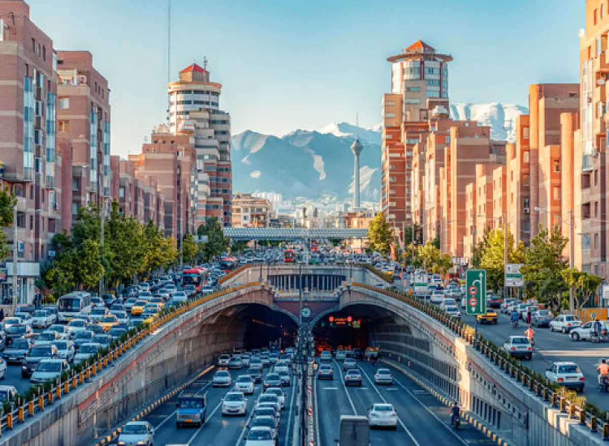 از ساحل آفتابی کیش تا ریتم شلوغ تهران؛ اقامتگاههایی برای هر سلیقه