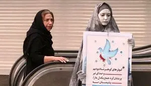 کیهان: جبهه مقابل با همه توان در حال پیاده‌کردن سناریوی کشف حجاب، برهنگی و تن‌نمایی زنان و دختران غفلت‌زده در کشور است
