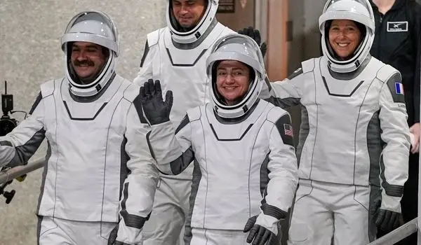 ورود چهار فضانورد جدید با موشک اسپیس‌ایکس به ایستگاه فضایی بین‌المللی؛ بازگشت ISS به ظرفیت کامل