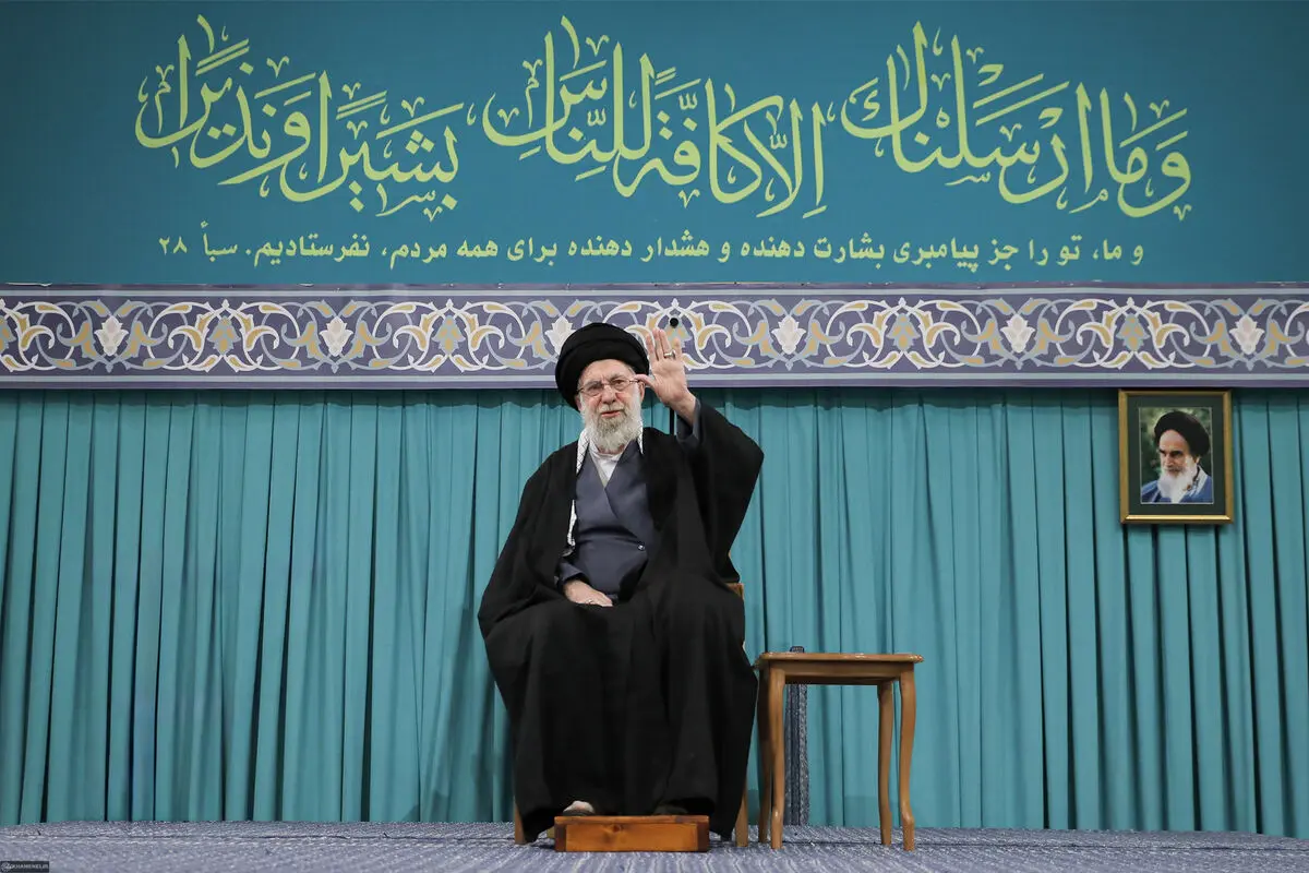 رهبر انقلاب: ما رئیس‌جمهور آمریکا را مجرم می‌دانیم
