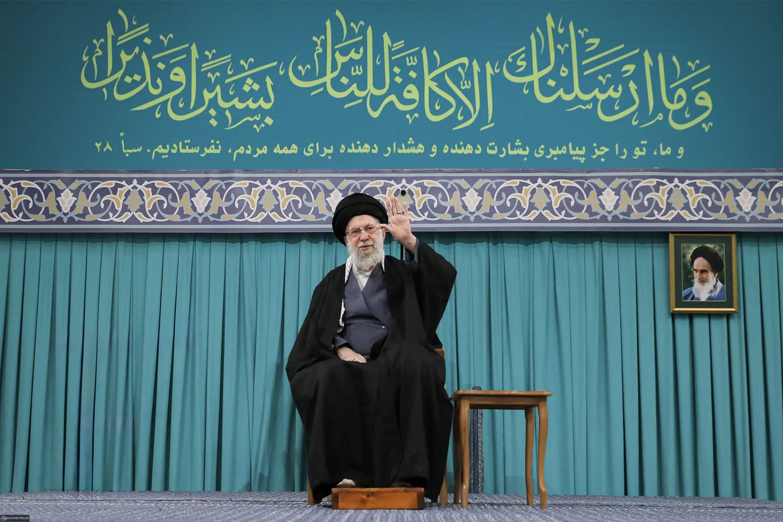رهبر انقلاب: ما رئیس‌جمهور آمریکا را مجرم می‌دانیم
