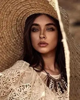 انتخاب زیباترین زن سال ۲۰۲۵؛ کیمیا حسینی در میان ۵۰ نفر برتر | رزی پارک و سیدنی سوئینی اول و دوم شدند