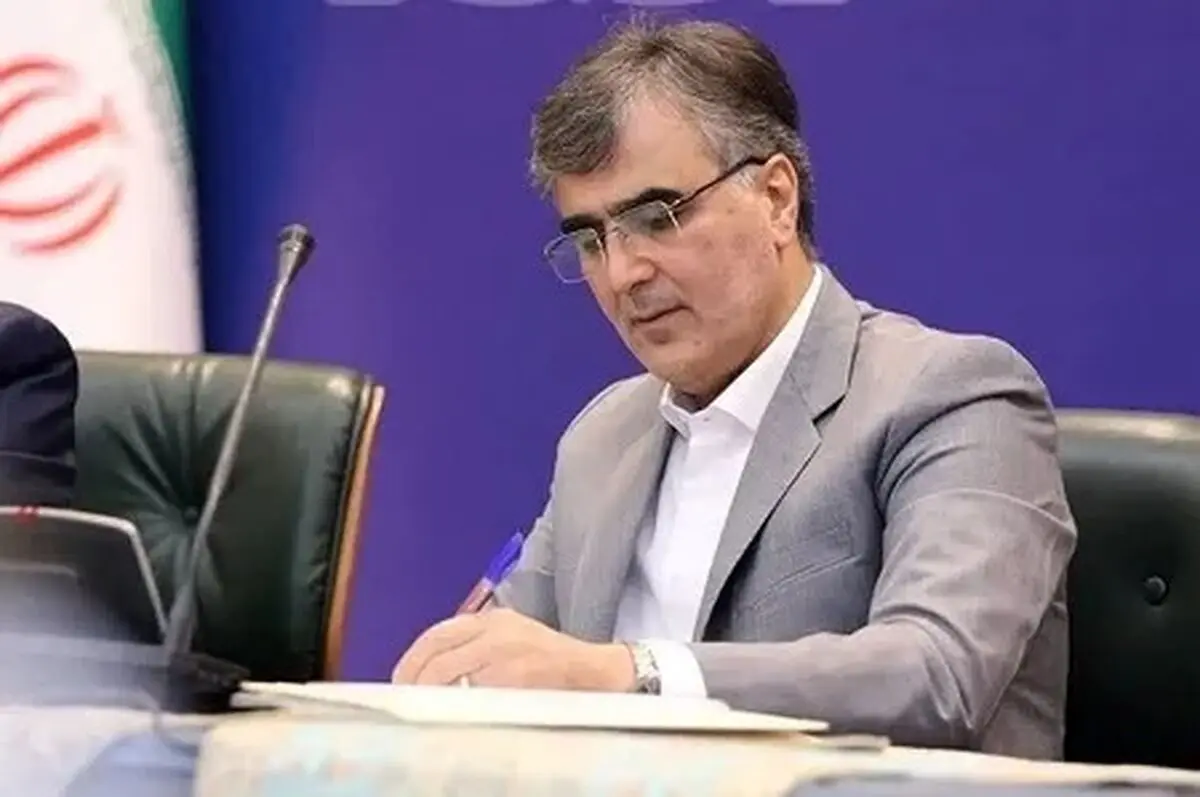 دلار سر به فلک کشیده ولی آقای فرزین برای خود نوشابه باز می‌کند!