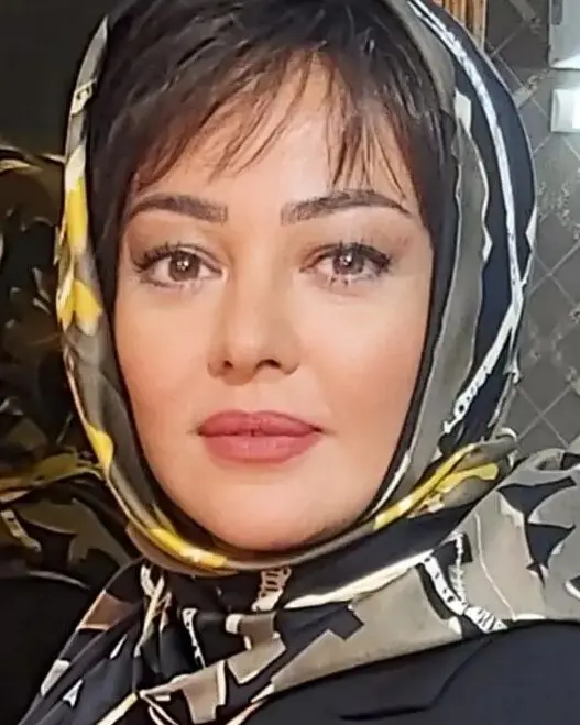 رزیتا غفاری و کارگردان سریال بامداد خمار + عکس