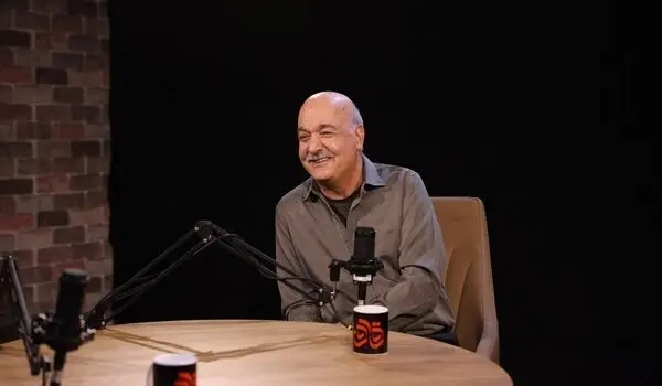 ایرج طهماسب: تلویزیون الان بهتر است؛ نمی‌دانم چرا اینقدر خوب شدند | من از این دروغ‌ها زیاد شنیدم که می‌گویند اجازه نمی‌دهند کار کنیم