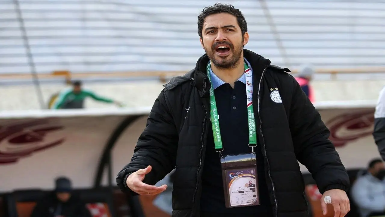 توهین جنجالی مربی استقلال به کریم باقری