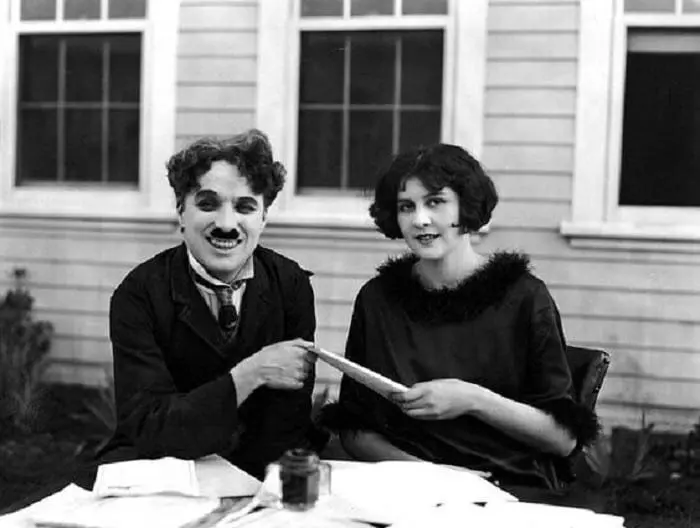 فیلمنامه‌ای از چارلی چاپلین که تا کنون کسی ندیده است