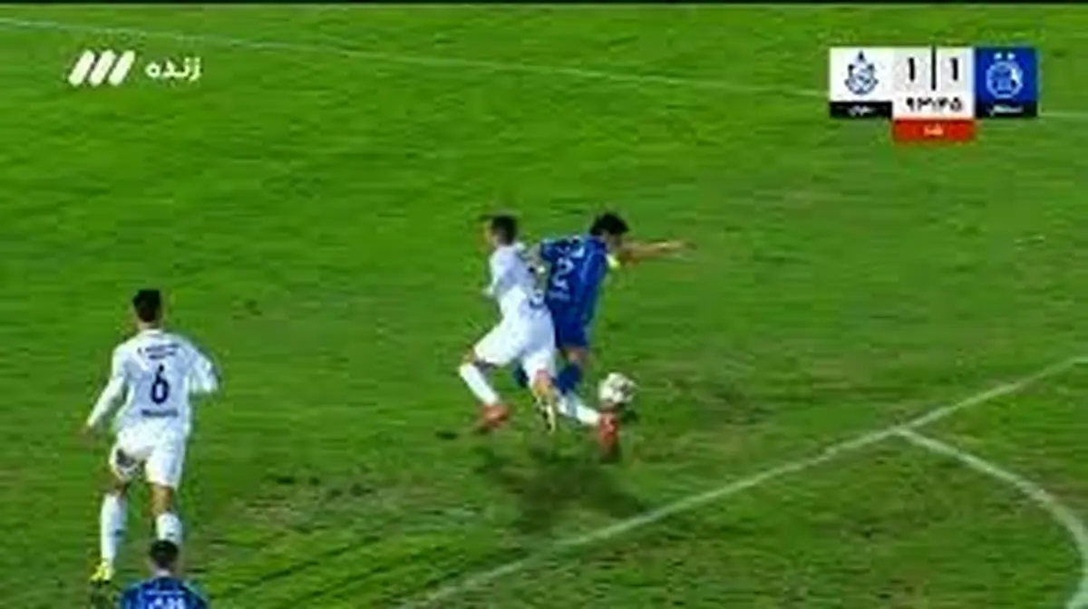 واکنش تاجرنیا به پنالتی جنجالی استقلال