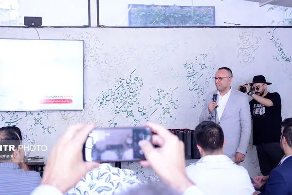 گزارش تصویری رویداد دیستوری؛ «آشنایی با پلتفرم دان»