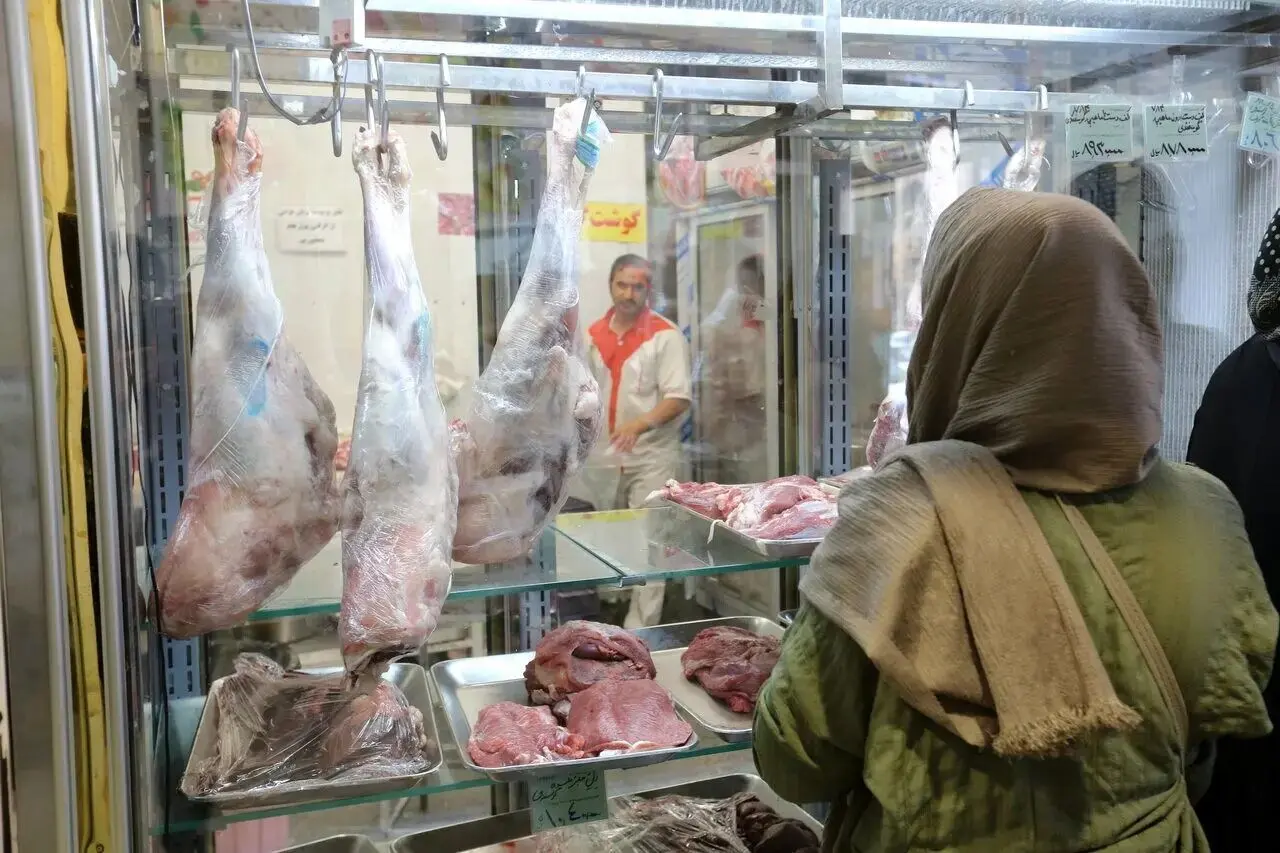قیمت جدید گوشت قرمز امروز ۱۷ آذر ۱۴۰۴ | هر کیلوگرم ران گوسفندی را چند بخریم؟ + جدول