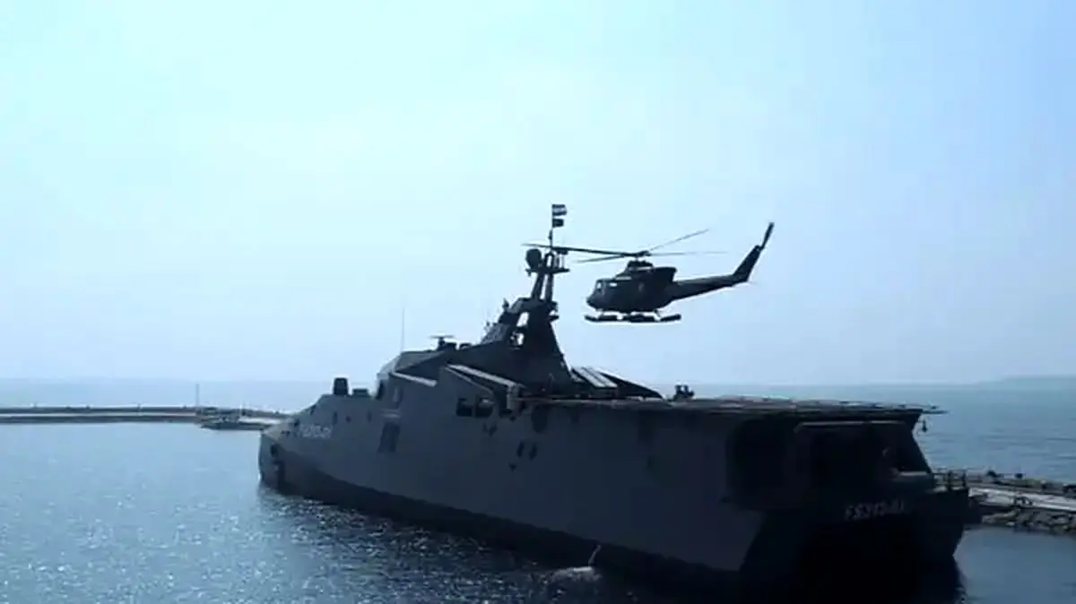 ایران ناو هواپیمابر آبراهام لینکن را ایمگونه نابود می کند | رسانه چینی برنامه ایران را فاش کرد