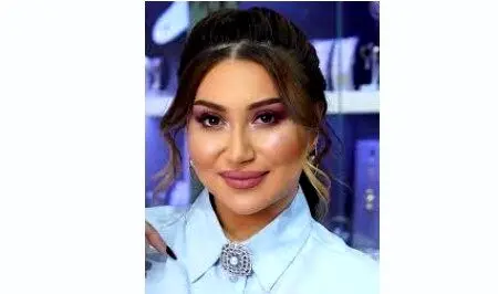 خواننده زن مشهور با پوشش نیمه عریان | مراسم مبتذل در اردبیل تعطیل شد