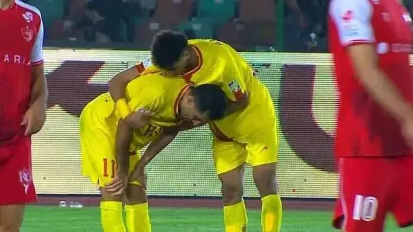 باخت ۰-۱ پرسپولیس به فولاد؛ شوک پای چپ امیری به تمام پرسپولیس