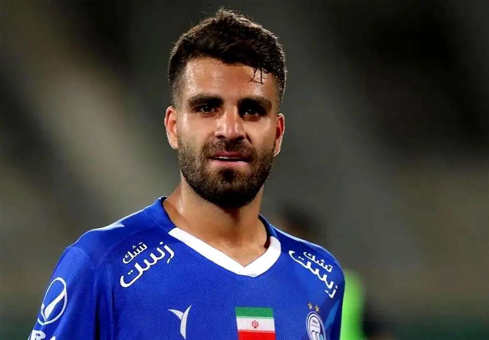پیوستن محمد حسین مرادمند مدافع استقلال به پرسپولیس!