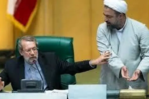 حمله رسایی به لاریجانی: زبان ندارد!؟