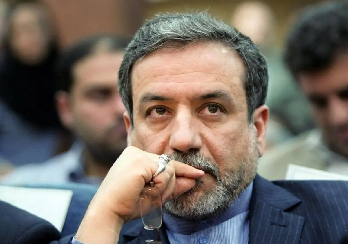 عراقچی هنگام سخنرانی پزشکیان خوابش برد!
