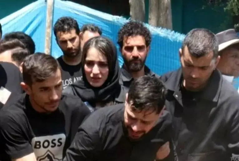 بی‌وفایی‌ رفقای کمال در مراسم خاکسپاری مادرش!