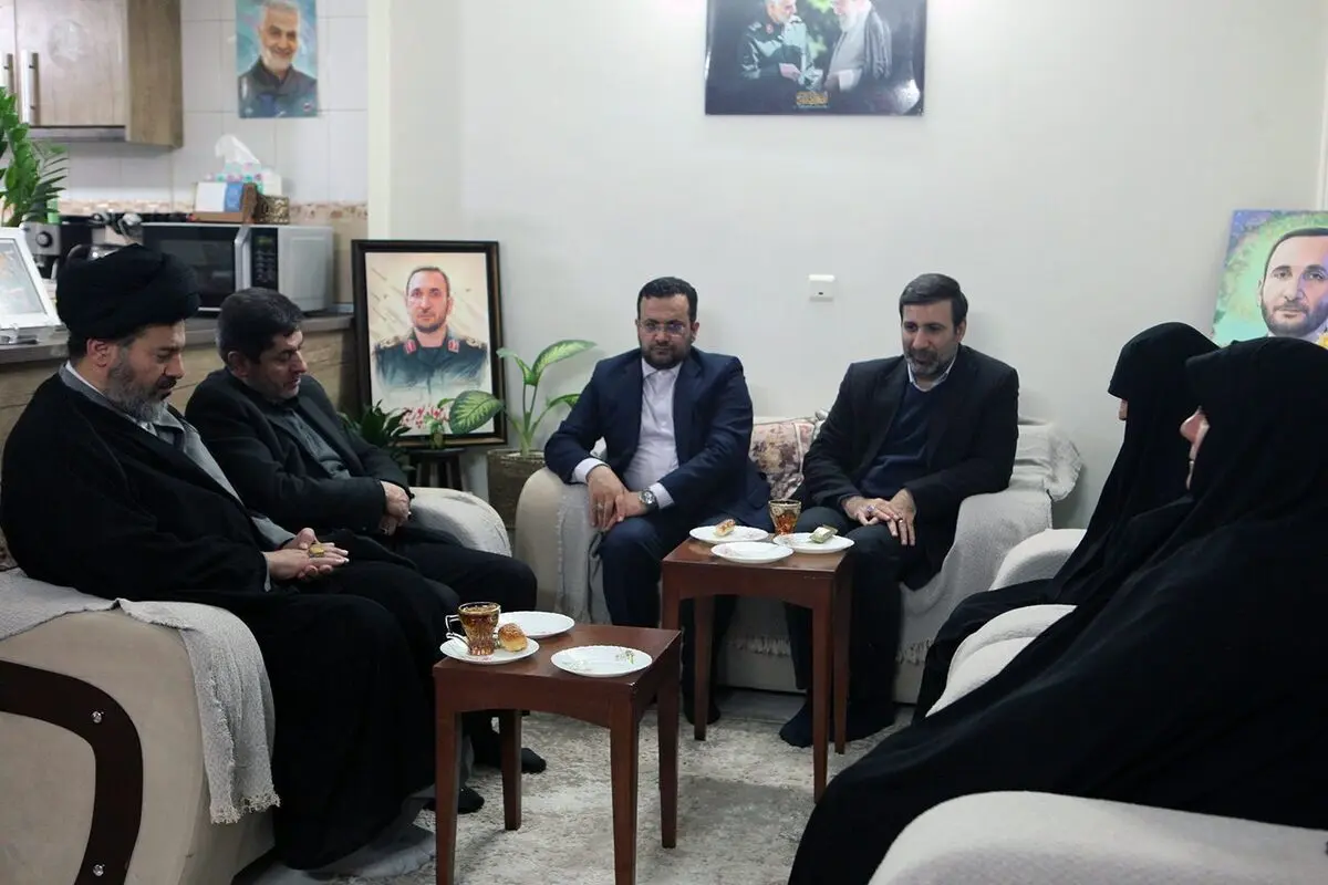 دیدار سخنگوی شورای نگهبان با خانواده سردار شهید «جواد پوررجبی» که خانوادگی ناظر انتخابات بودند