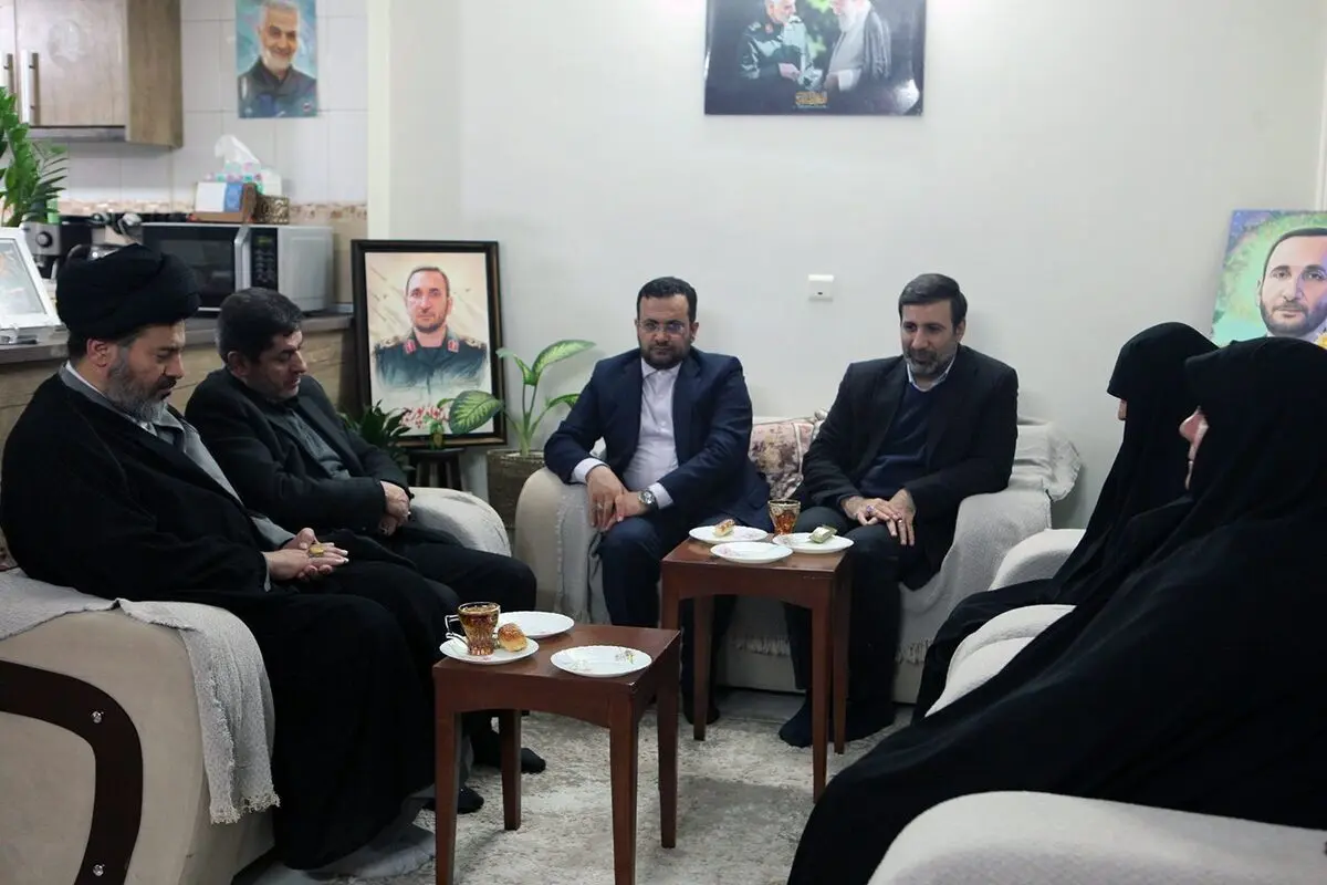 دیدار سخنگوی شورای نگهبان با خانواده سردار شهید «جواد پوررجبی» که خانوادگی ناظر انتخابات بودند