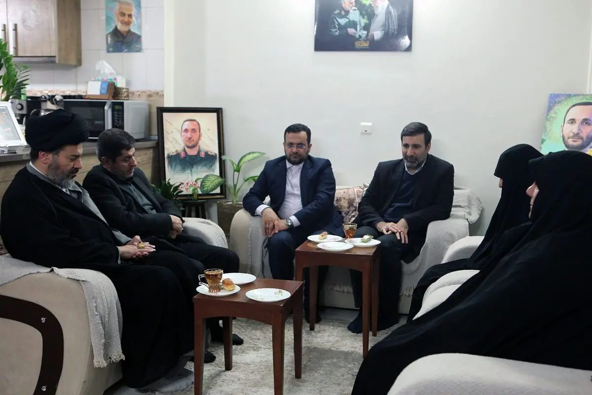 دیدار سخنگوی شورای نگهبان با خانواده سردار شهید «جواد پوررجبی» که خانوادگی ناظر انتخابات بودند