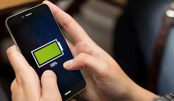 راز کوتاه شدن عمر باتری گوشی | باتری موبایل چطور فرسوده می‌شود؟
