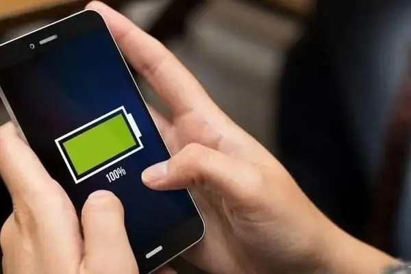 راز کوتاه شدن عمر باتری گوشی | باتری موبایل چطور فرسوده می‌شود؟
