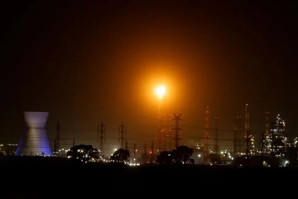 آتش‌بس در ازای پول؛ ایران و عمان برای عبور از تنگه هرمز پول می‌گیرند