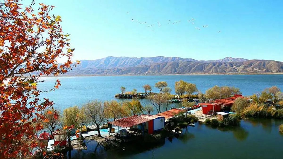 فاجعه زیست‌محیطی در زریبار | تالاب در حال مرگ؛ فاضلاب و سدسازی بلای جان بهشت کردستان!