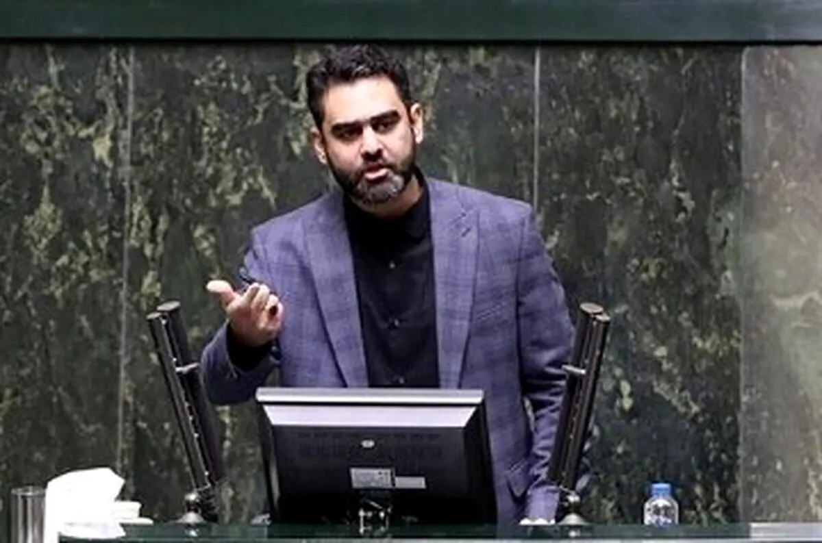 رجزخوانی امیرحسین ثابتی برای مخالفان اش: باهر درصدی که به مجلس آمده باشم وزیر را پایین کشیدم!