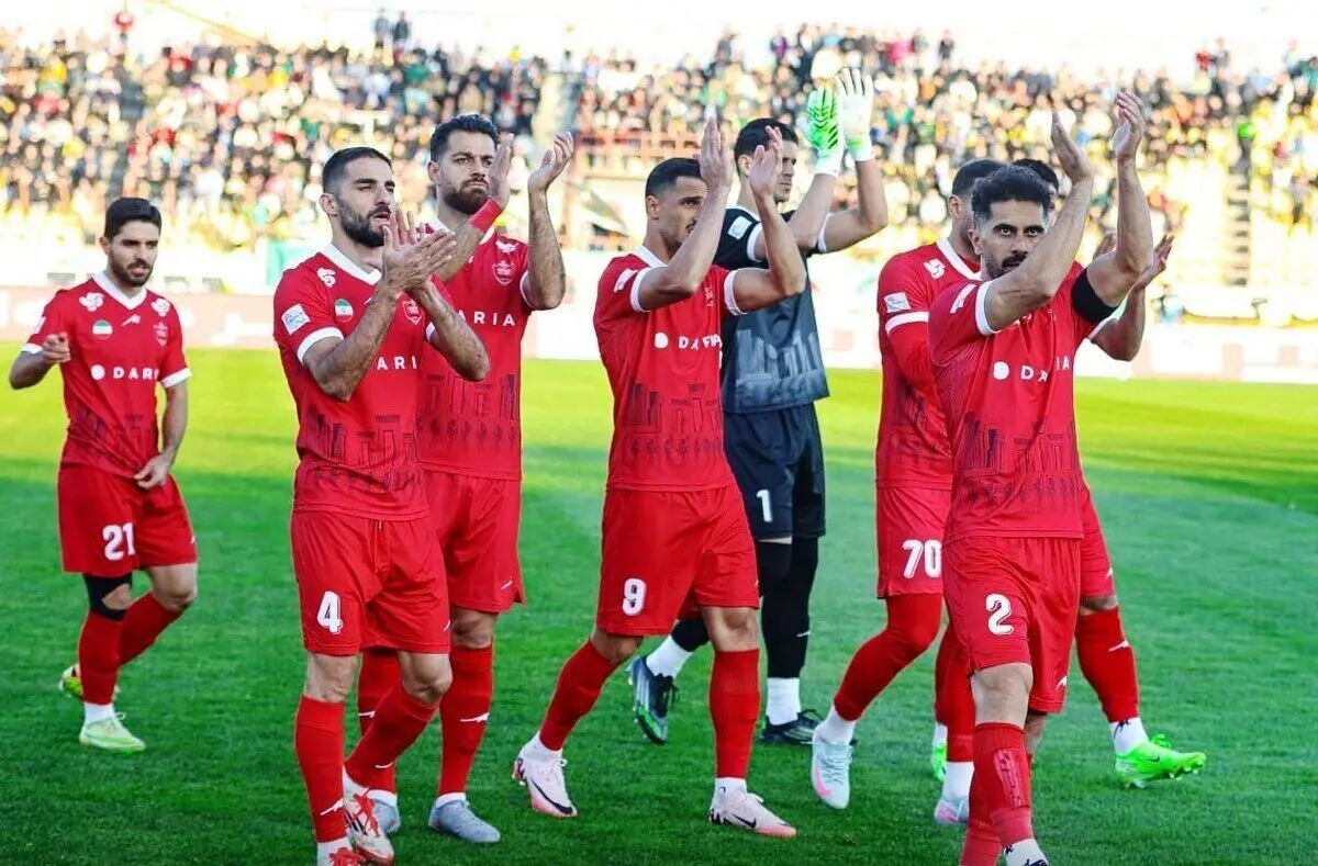 لطفا بازیکنان پرسپولیس تا جمعه سمت این بازیکن نروند | کاش این دو بازیکن استقلال در دربی بودند