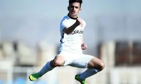 شکار طعمه استقلال و فولاد توسط پرسپولیس؛ پدیده لیگ روی هوا زده شد!