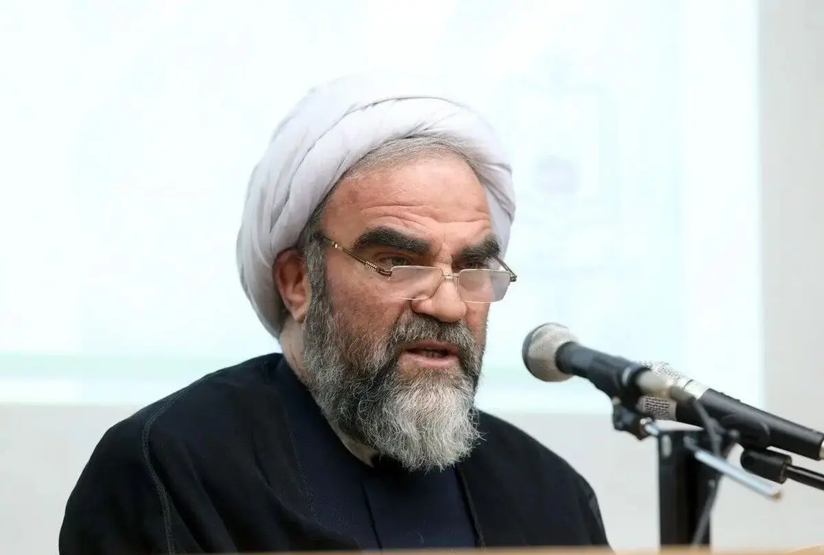 غرویان: مسئولان سخت‌گیری‌هایی را که موجب عسر و حرج مردم می‌شود، کنار بگذارند|
پیامبر هم فراتر از توان مردم از آن‌ها انتظار نداشت