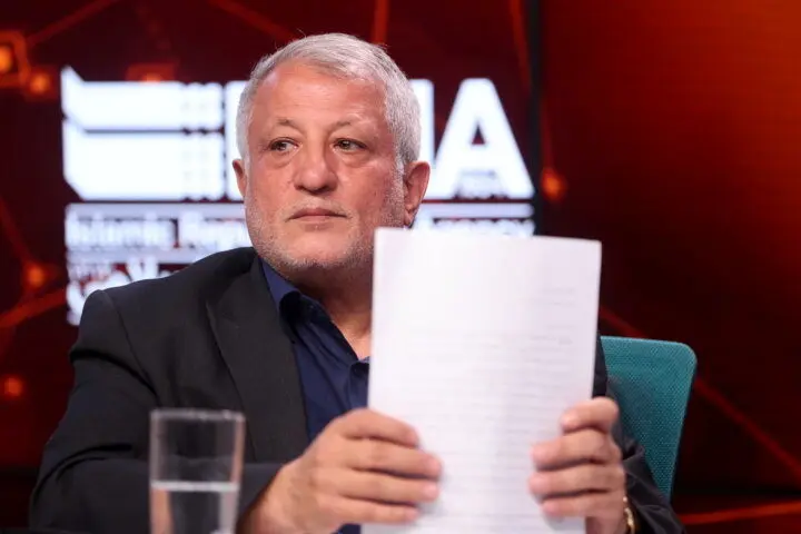 پیشنهاد محسن هاشمی به پزشکیان: افراد متنفذ دولت با رهبری جلسه بگذارند و ضمن ارائه اطلاعات از ایشان کمک بخواهند