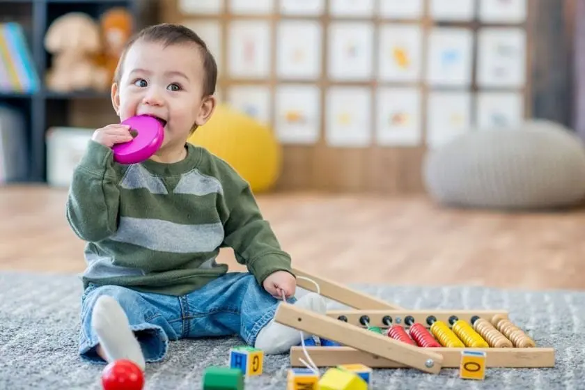 اسباب بازی دخترانه مناسب کودک یک ساله