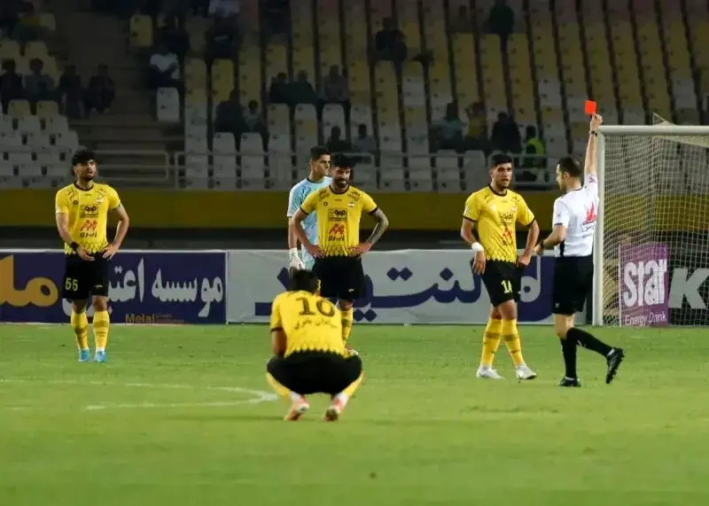 بمب خبری استقلال ترکید | پیغام خرید جدید سپاهان به استقلال؛‌ فسخ می‌کنم و آبی‌پوش می‌شوم!