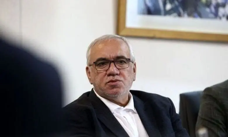 فتح الله زاده: آقای فرهاد مجیدی! هواداران استقلال را سر کار نگذار؛ نان حلال بخور و دروغ نگو | فرهاد مجیدی باید خجالت بکشد!