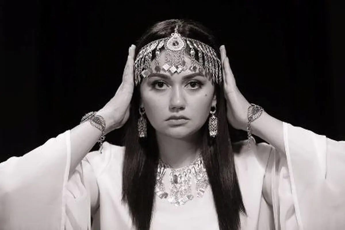تهمیه رجبوا بازیگر نقش چمن در سریال پایتخت ۷ کیست؟