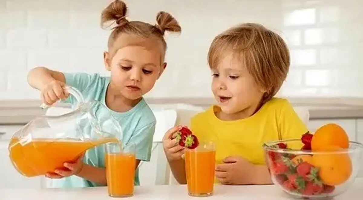 آیا می دانید آبمیوه ها چه خطری برای کودکانتان دارد؟