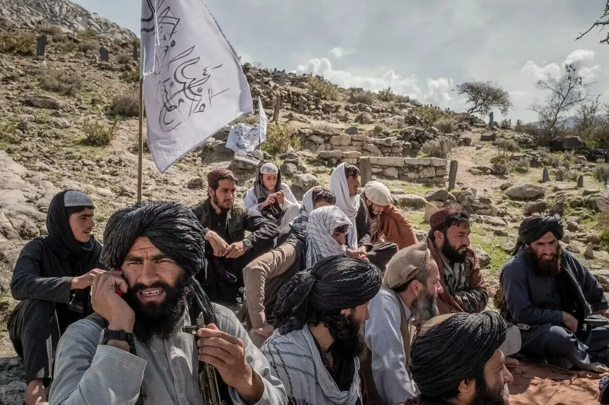 واکنش تند به ماجرای مبهم واگذاری ۱۱۰ هکتار به افغانستان| برای طالبان فرش قرمز
پهن می‌کنید
