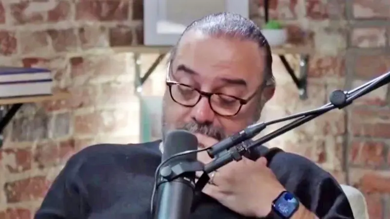 اشک های برزو ارجمند | پشیمانم و دارم تاوان می‌دهم + ویدیو
