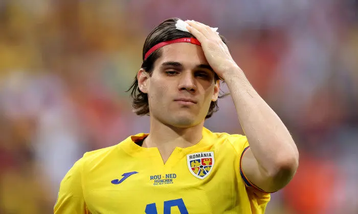 بمب خبری استقلال ترکید | "پسر اسطوره فوتبال رومانی در آستانه پیوستن به استقلال؛ جانشین ماشاریپوف مشخص شد!