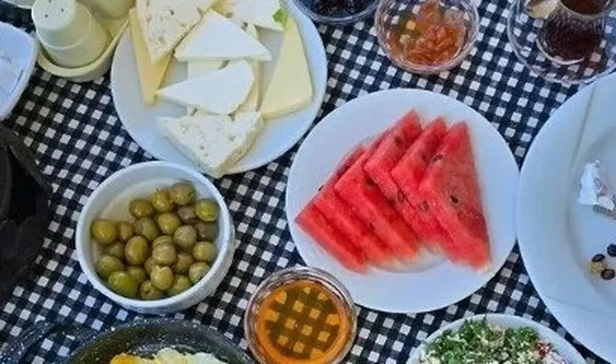 در بهار چه غذا هایی بخوریم | غذا های مفید در فصل بهار