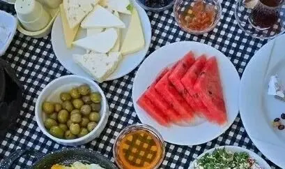 در بهار چه غذا هایی بخوریم | غذا های مفید در فصل بهار
