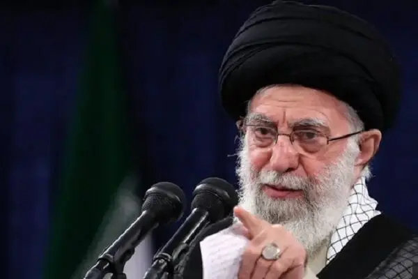 احکام رهبر انقلاب به علی لاریجانی، علی اکبر احمدیان و علی شمخانی برای شورای عالی امنیت ملی و شورای دفاع | سعید جلیلی ماندنی شد
