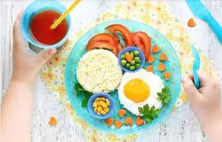 بایدها و نبایدهای تغذیه ای در برخورد با کودکان کم اشتها و بدغذا
